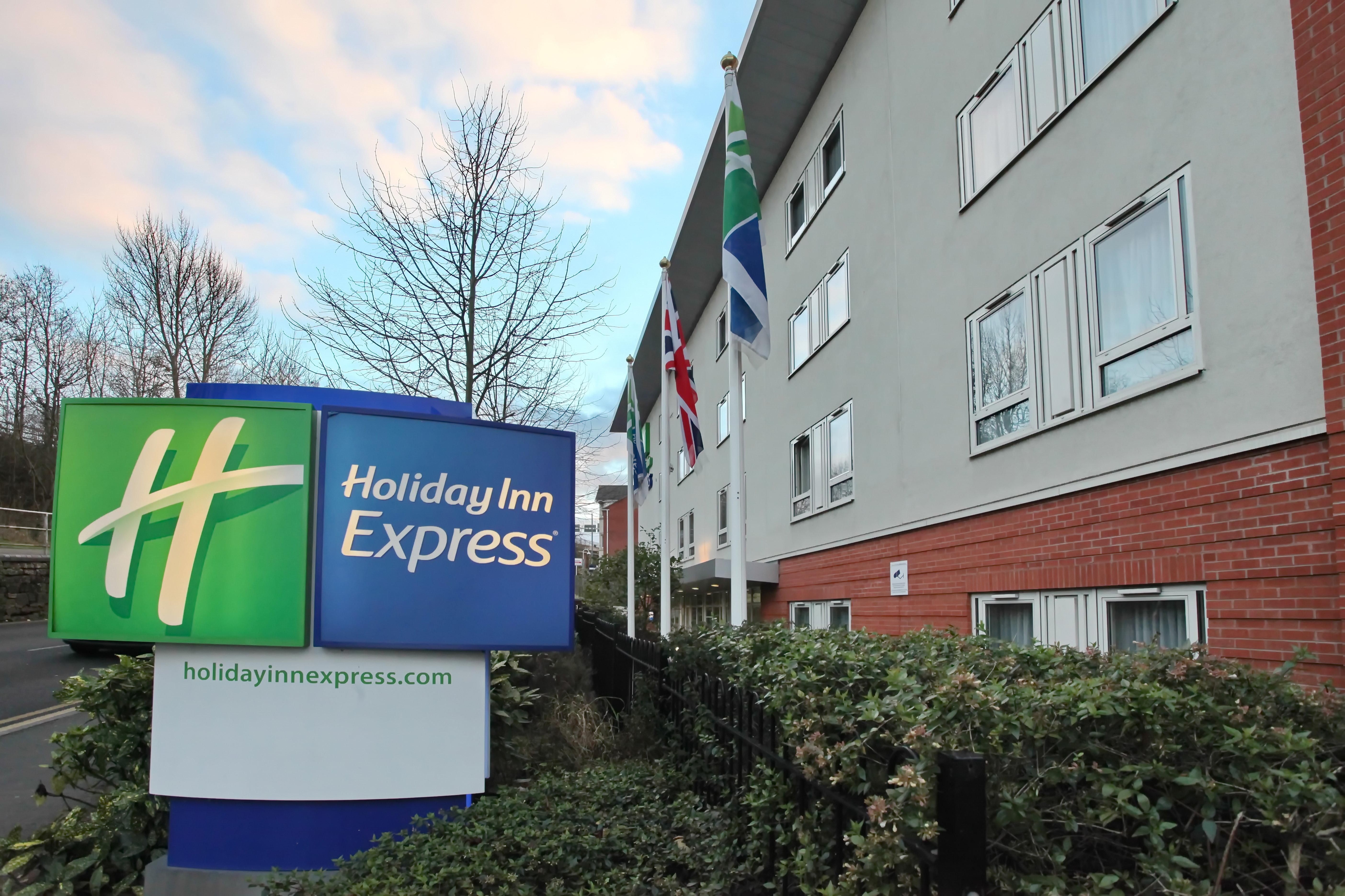 Holiday Inn Express Birmingham Redditch By Ihg Редич Экстерьер фото