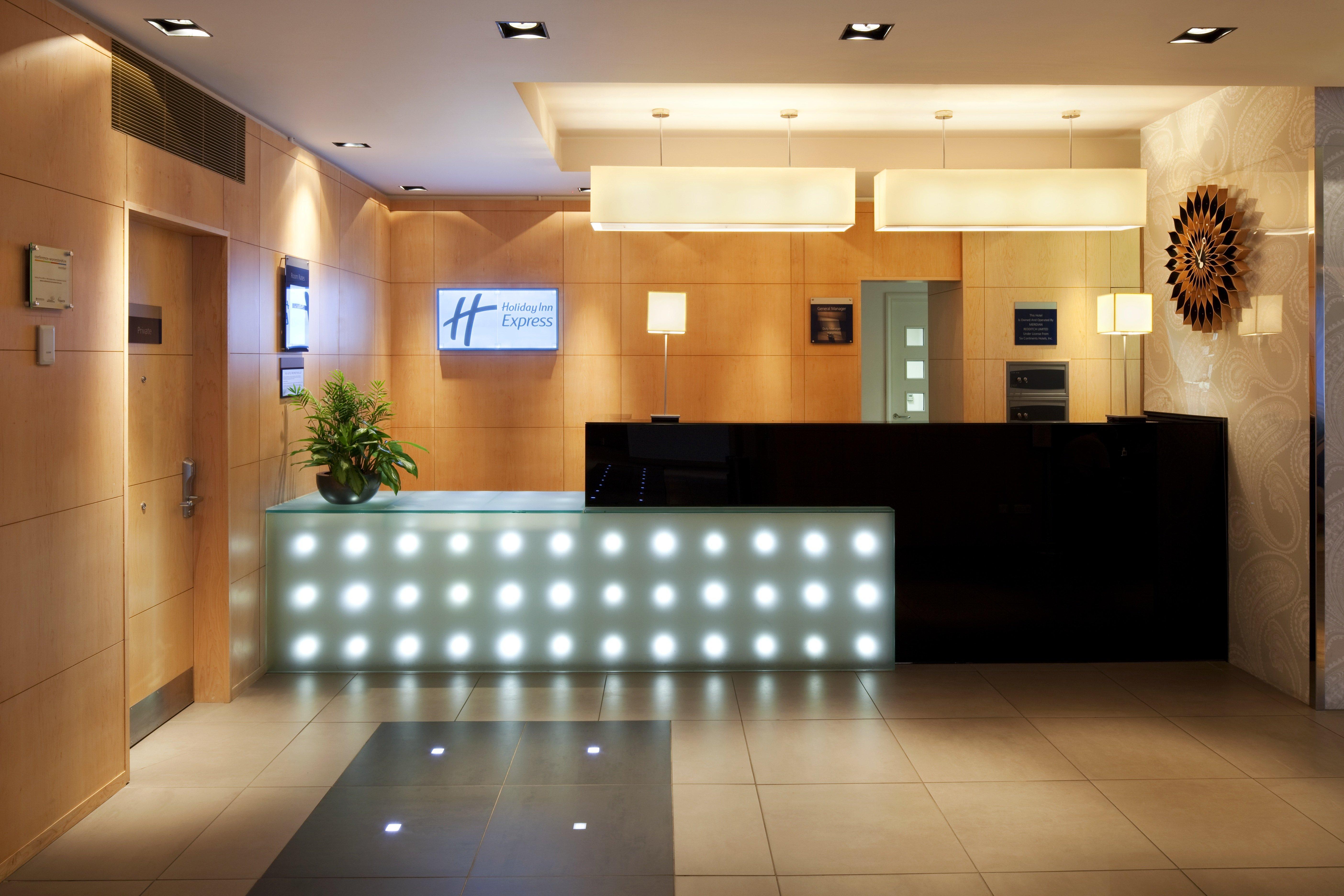 Holiday Inn Express Birmingham Redditch By Ihg Редич Интерьер фото