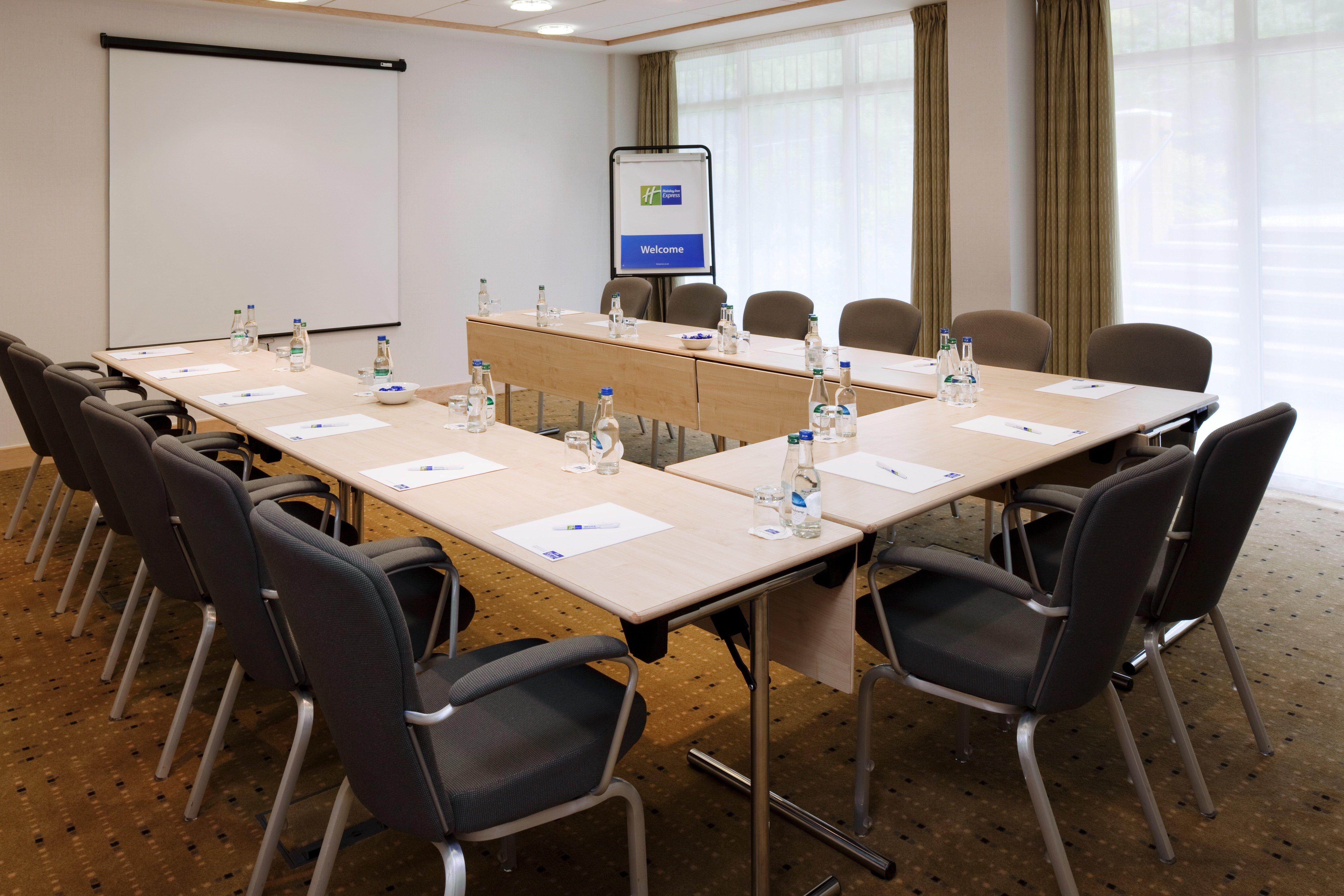 Holiday Inn Express Birmingham Redditch By Ihg Редич Удобства фото