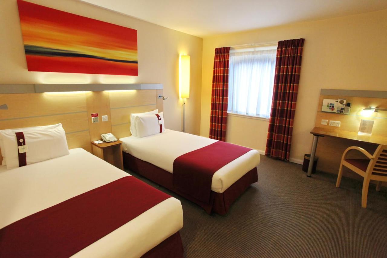 Holiday Inn Express Birmingham Redditch By Ihg Редич Экстерьер фото