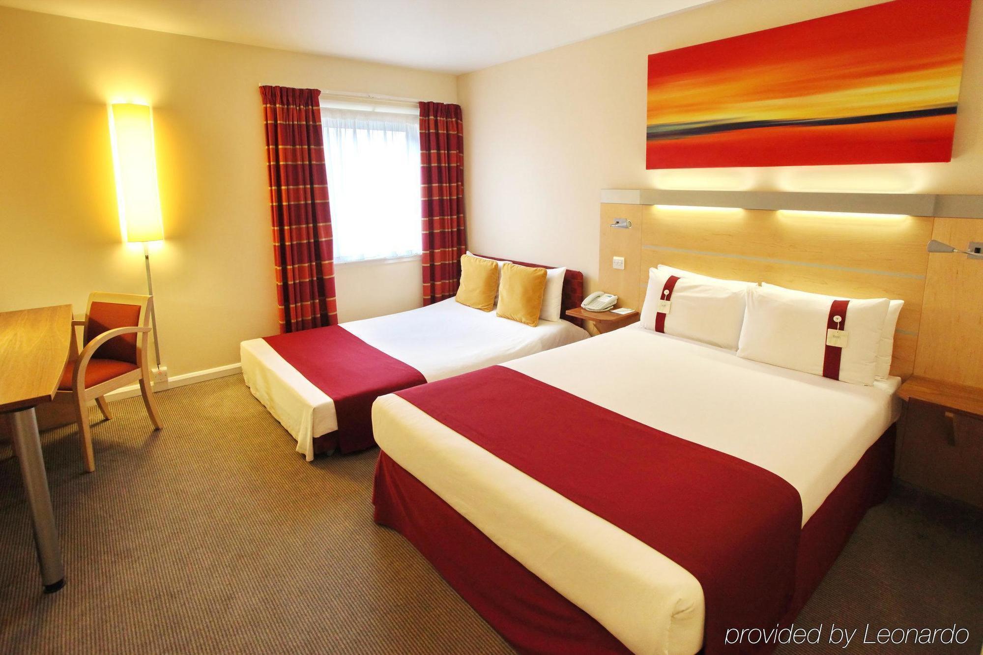 Holiday Inn Express Birmingham Redditch By Ihg Редич Экстерьер фото