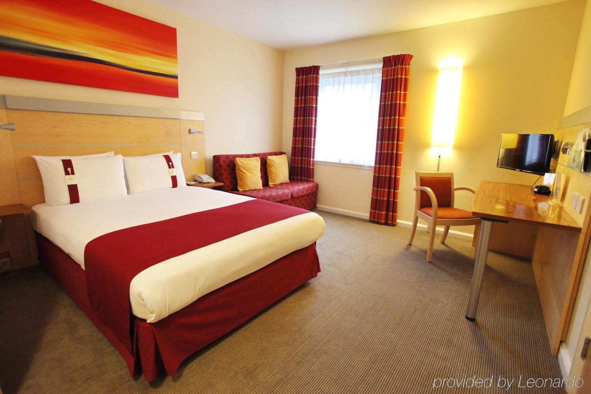 Holiday Inn Express Birmingham Redditch By Ihg Редич Экстерьер фото